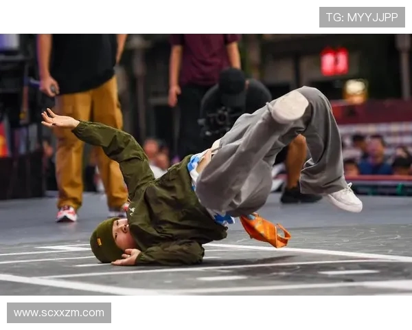 武汉街舞队与南京街舞队赛后复盘团队协作的精彩瞬间与经验分享