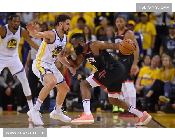 基米希的全能表现如何改变现代足球战术格局与球队战斗力提升