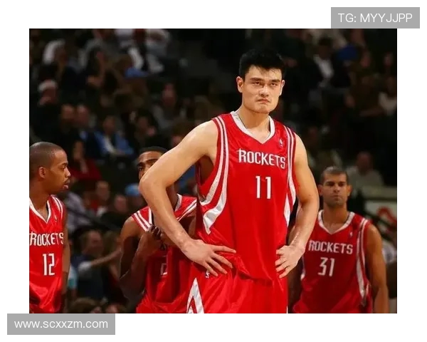 姚明对决湖人经典战役回顾与精彩瞬间分析