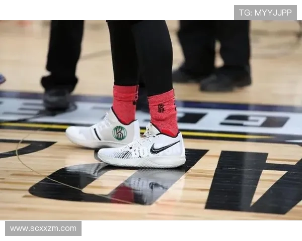 欧文新鞋发布会引发争议踩踏耐克Logo彰显艺术无界限